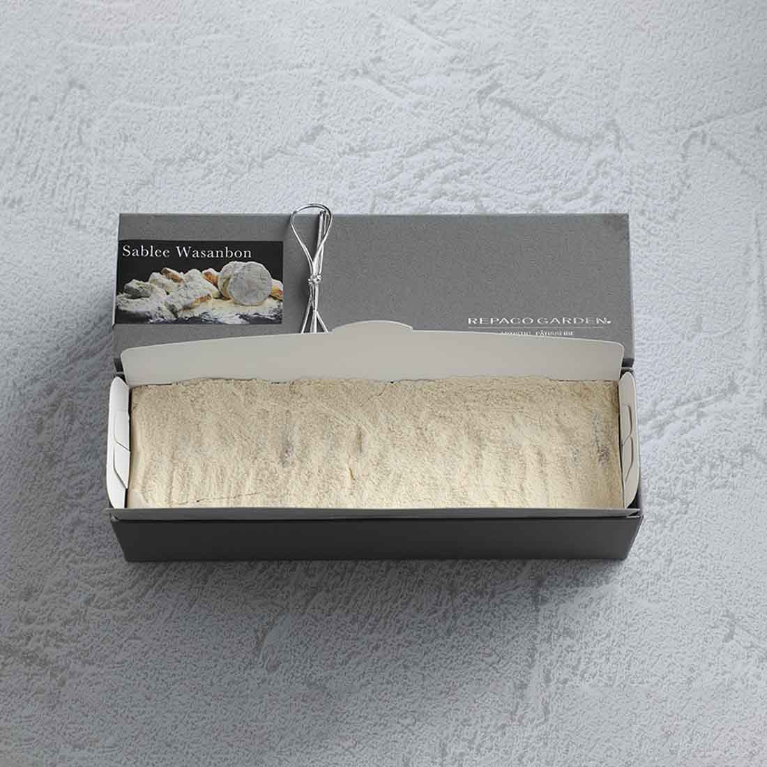 平飼い卵フルーツエッグを使用したクッキーと和三盆糖を合わせました