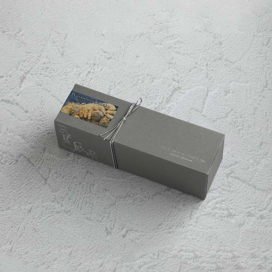 平飼い卵フルーツエッグを使用したクッキーと和三盆糖を合わせました